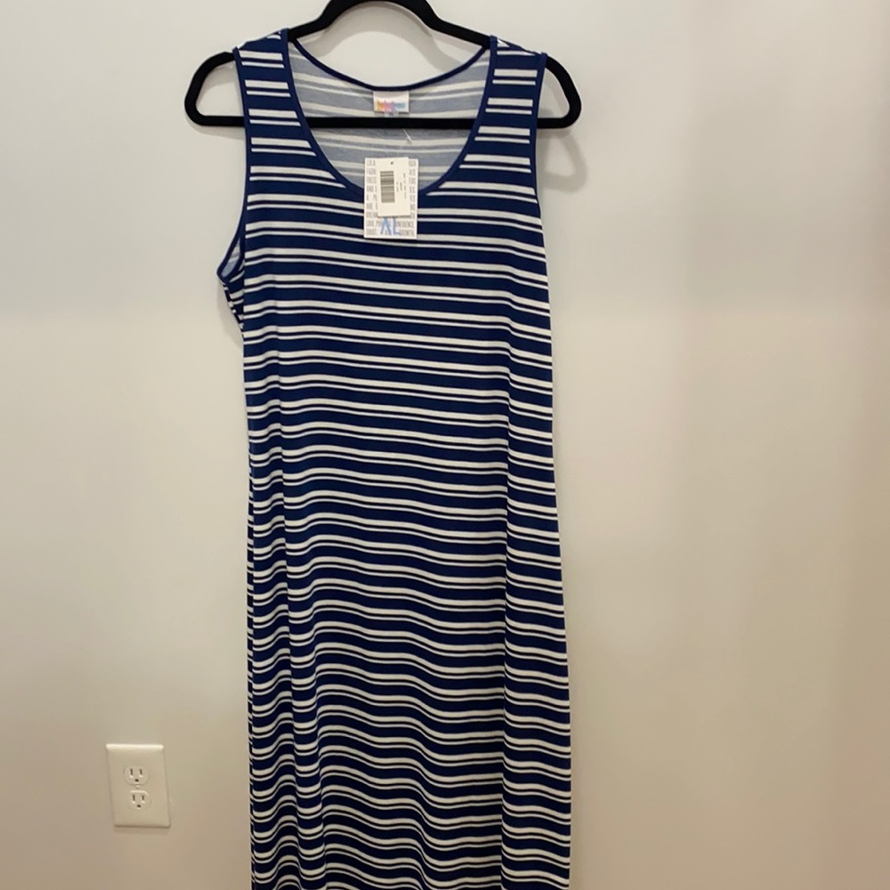 Sleeveless maxi dress
